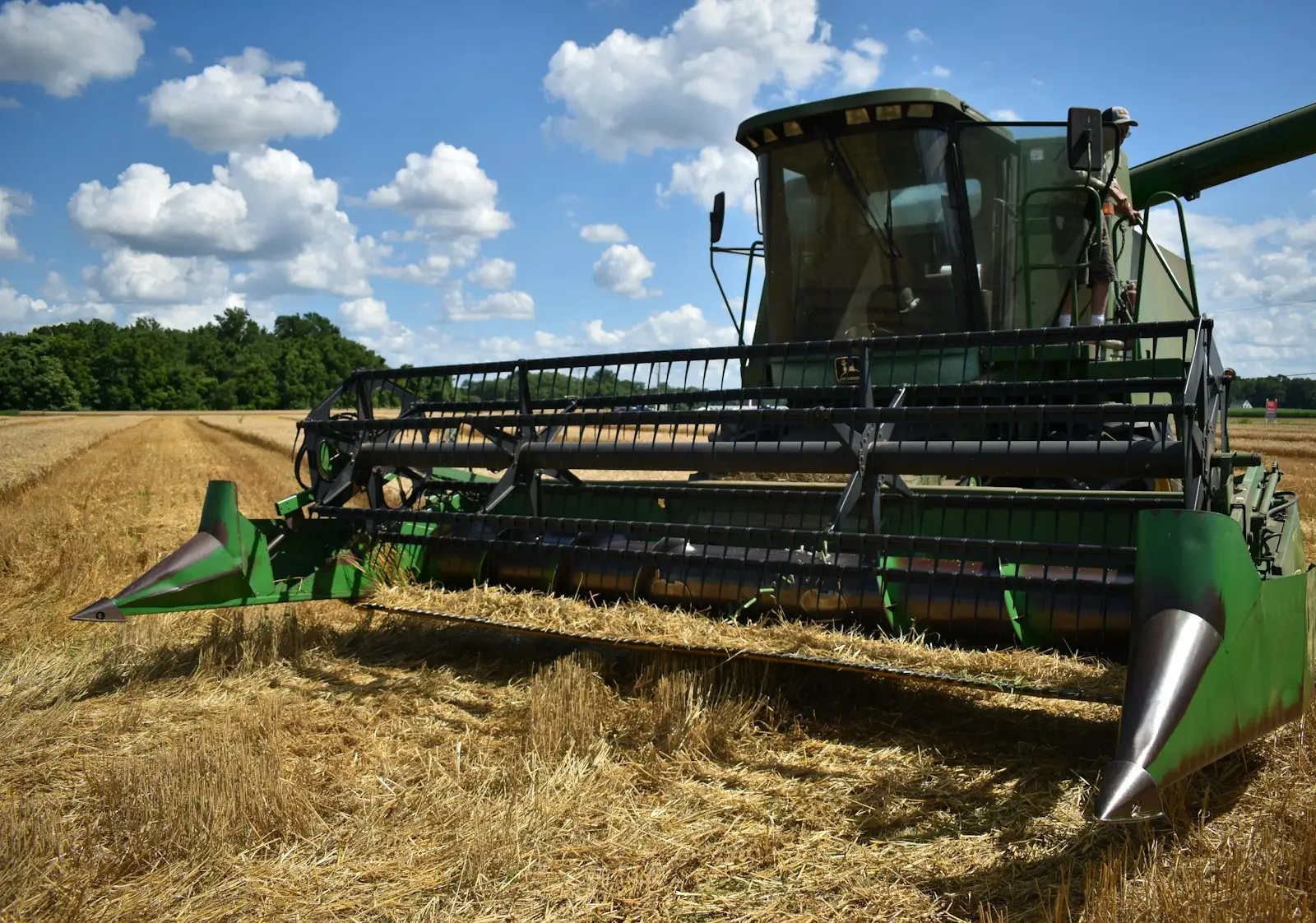 green and brown metal machine