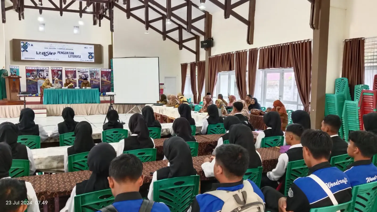 Puluhan Siswa SMK Negeri 1 Ampek Angkek Siap Hadapi Tantangan Dunia Kerja (Ilustrasi)