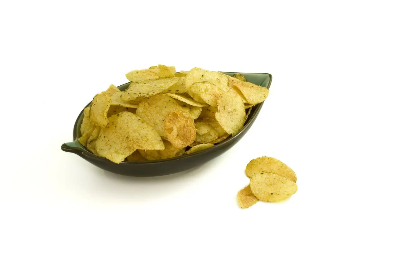 crisps, bowl, salt